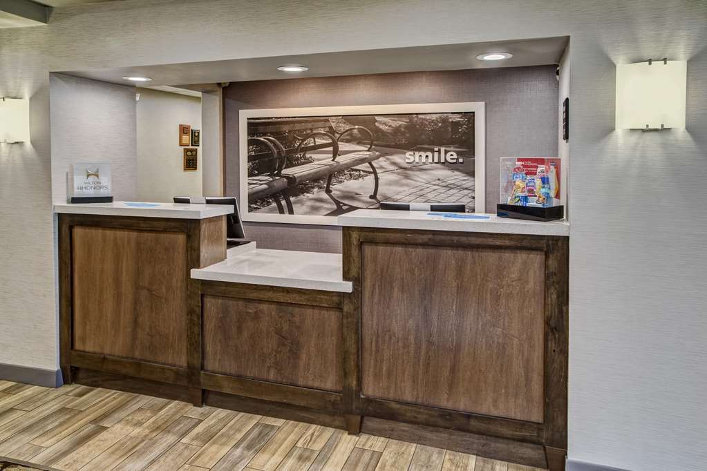 Hampton Inn & Suites Memphis-Wolfchase Galleria Interior photo
